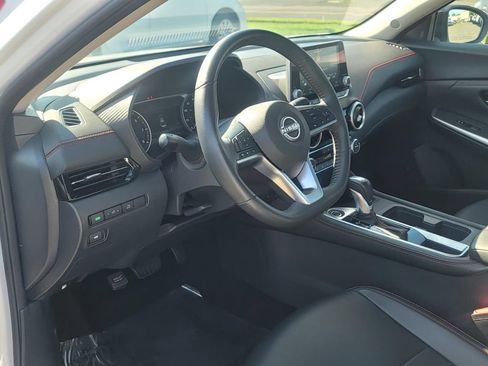 Used 2024 Nissan Sentra SR w/ SR Premium Package FWD image 12
