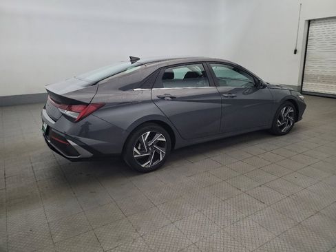 Used 2025 Hyundai Elantra SEL FWD image 10