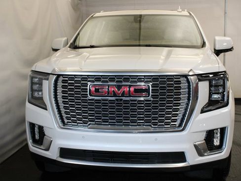 Used 2021 GMC Yukon Denali image 3