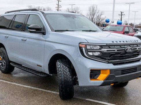 New 2026 Ford Expedition Tremor image 3