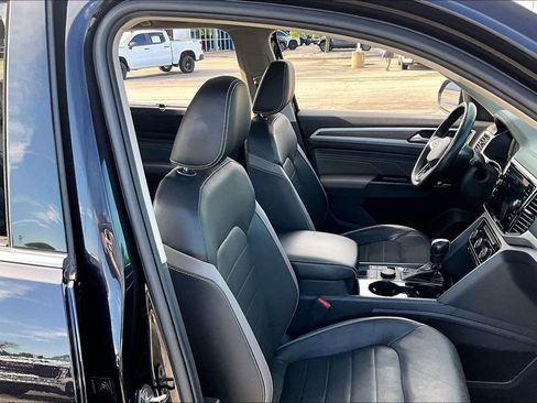 Used 2021 Volkswagen Atlas SEL Premium image 30