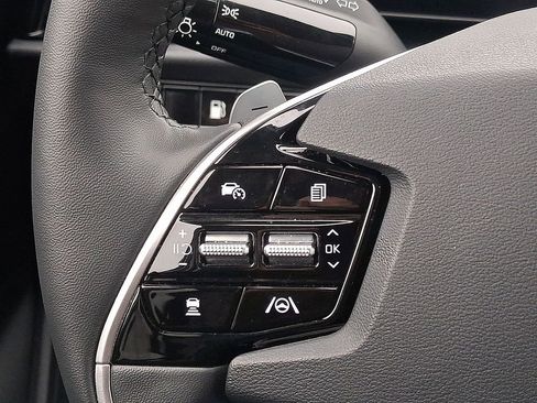 Used 2023 Kia Niro EX w/ EX Cold Weather Package image 22