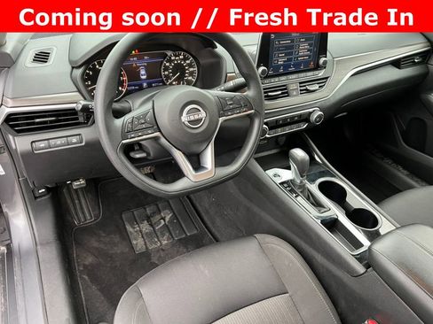 Used 2024 Nissan Altima 2.5 SV image 15
