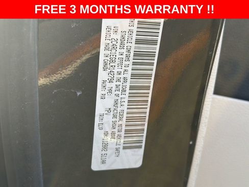 Used 2020 Chrysler Pacifica Touring-L Plus w/ Tire & Wheel Group image 25