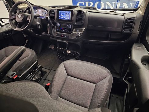 Used 2023 RAM ProMaster 2500 image 17