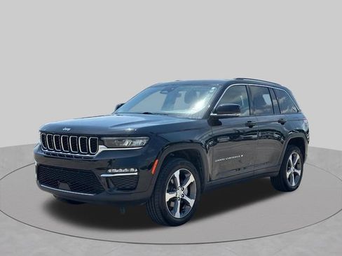 Used 2023 Jeep Grand Cherokee Limited AWD/4WD image 9