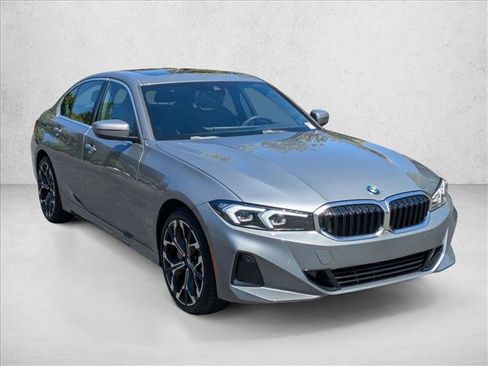 Used 2025 BMW 330i Sedan w/ Convenience Package image 6