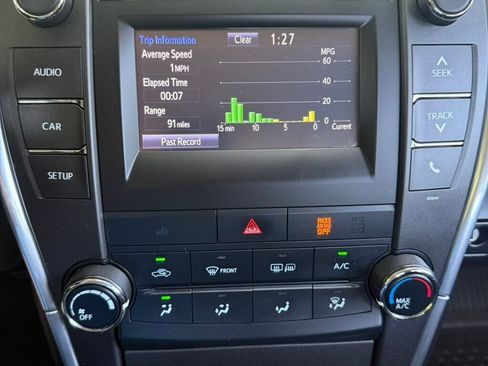 Used 2017 Toyota Camry SE FWD image 28