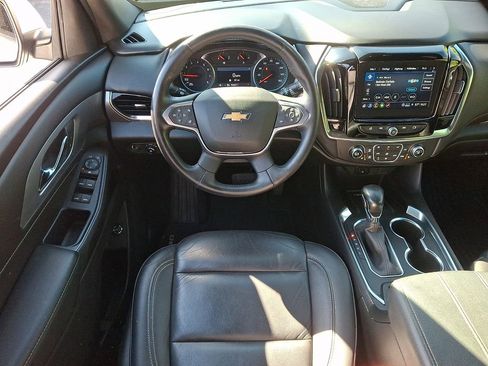 Used 2022 Chevrolet Traverse LT AWD/4WD image 11