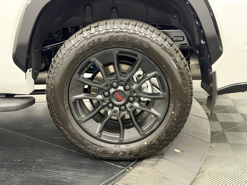 Used 2026 Toyota Sequoia Platinum w/ TRD Off-Road Package AWD/4WD image 17