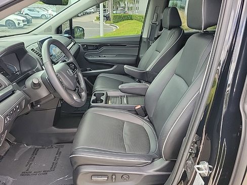 Used 2023 Honda Odyssey Elite image 14