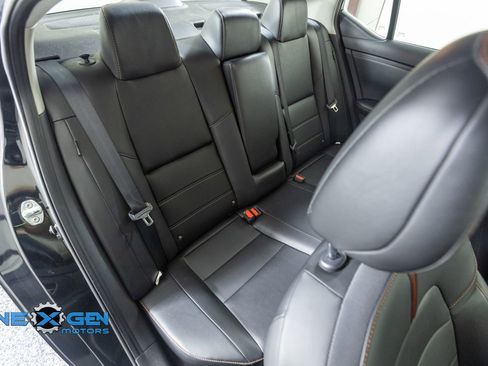 Used 2022 Nissan Sentra SR w/ SR Premium Package FWD image 38