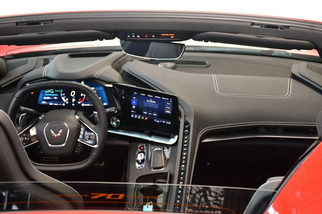 Used 2023 Chevrolet Corvette Stingray Preferred Conv w/ Z51 Performance Package RWD image 5