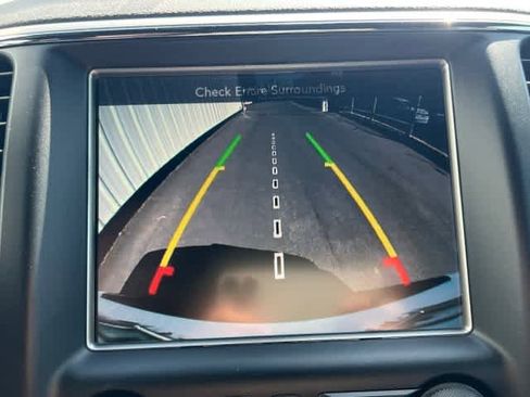 Used 2017 Jeep Grand Cherokee Altitude image 17