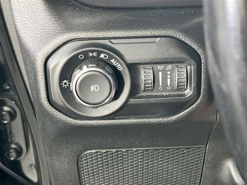 Used 2021 Jeep Wrangler Unlimited Sahara AWD/4WD image 10