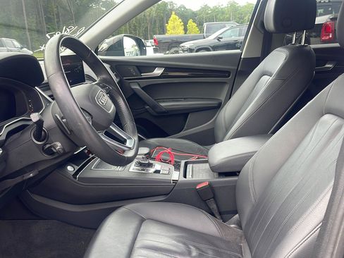 Used 2020 Audi Q5 e Premium Plus w/ Premium Plus Package AWD/4WD image 13
