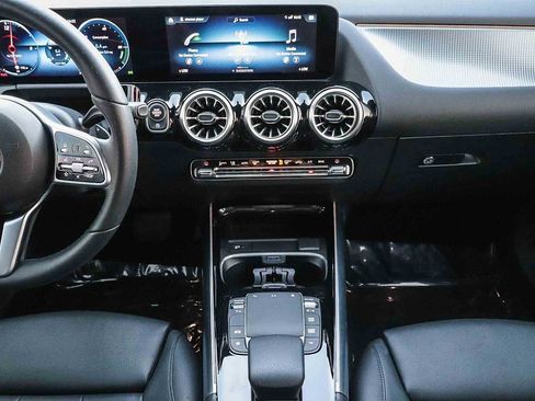 Used 2023 Mercedes-Benz GLA 250 image 14