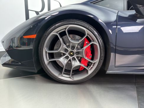 Used 2015 Lamborghini Huracan LP 610-4 AWD/4WD image 4