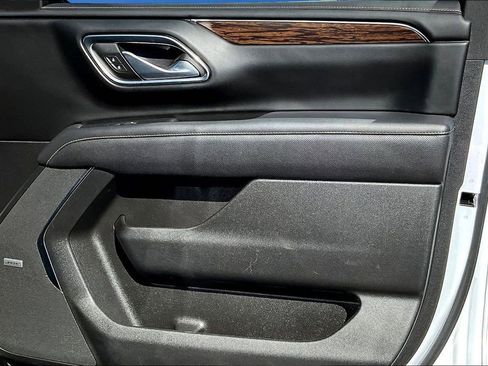 Used 2022 Chevrolet Tahoe Premier AWD/4WD image 31