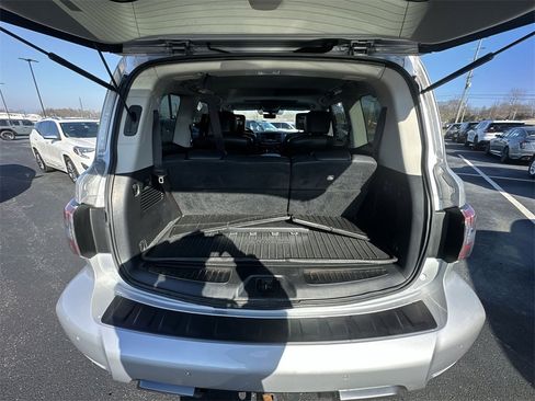 Used 2019 Nissan Armada Platinum w/ Captain's Chairs Package image 25