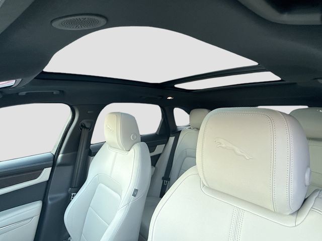 Used 2023 Jaguar F-PACE R-Dynamic S AWD/4WD image 17
