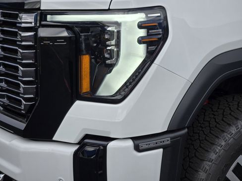 New 2026 GMC Sierra 2500 Denali Ultimate AWD/4WD image 6