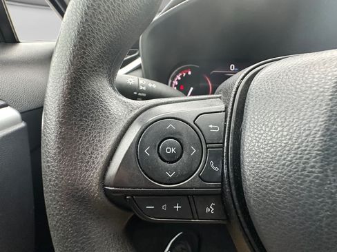 Used 2024 Toyota RAV4 XLE AWD/4WD image 25