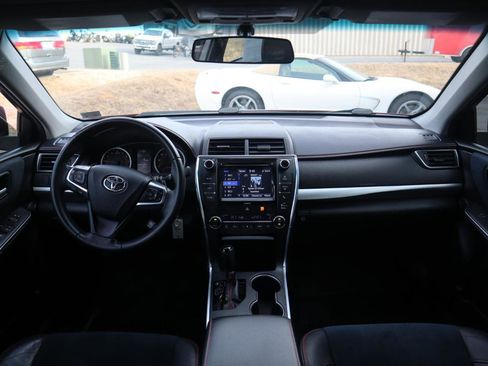 Used 2016 Toyota Camry XSE w/ Moonroof Package image 48