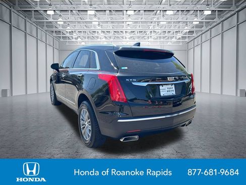 Used 2017 Cadillac XT5 Luxury w/ Driver Awareness Package FWD image 5