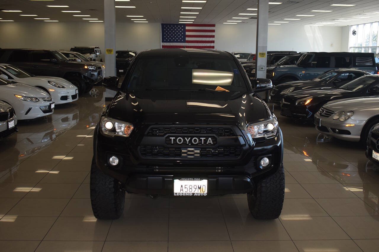 Used 2020 Toyota Tacoma TRD Off-Road AWD/4WD image 34