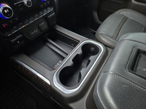 Used 2022 GMC Sierra 1500 Denali w/ Denali Reserve Package image 19