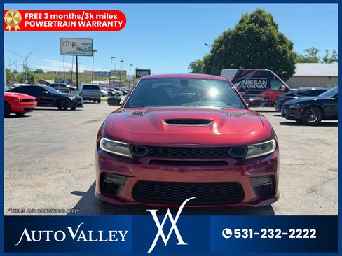 Used 2020 Dodge Charger SXT w/ Blacktop Package RWD image 2