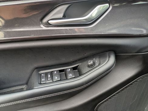 Used 2023 Jeep Grand Cherokee L Laredo image 10