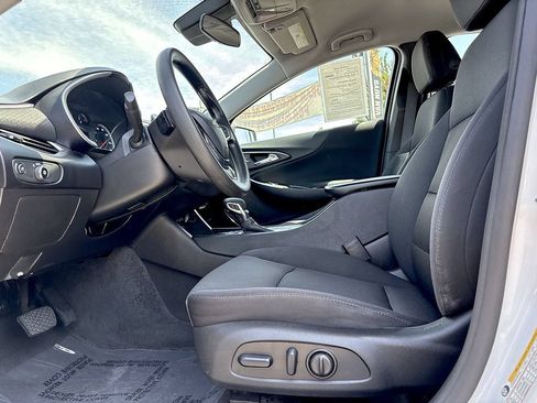 Used 2024 Chevrolet Malibu LT FWD image 11