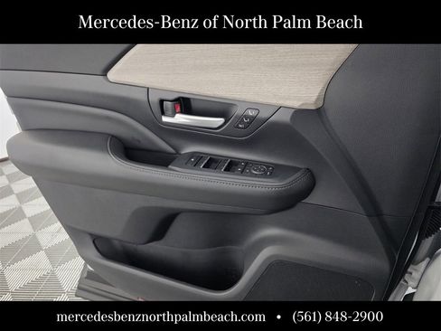 Used 2024 Toyota Grand Highlander Limited image 26