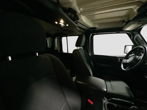 Used 2020 Jeep Gladiator Sport w/ Quick Order Package 24S AWD/4WD image 28