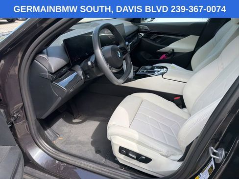 Used 2024 BMW 530i w/ Premium Package image 17