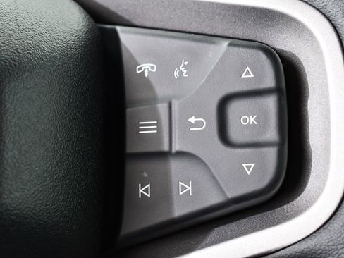 New 2025 Ford Bronco Badlands image 32