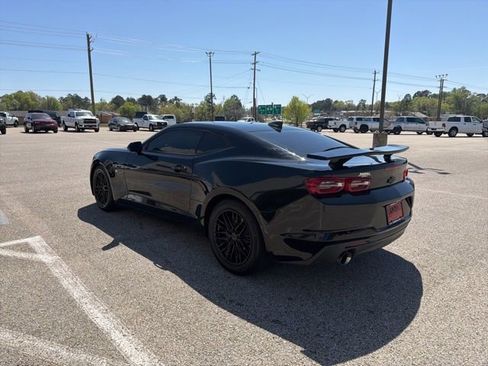 Used 2022 Chevrolet Camaro LT image 5