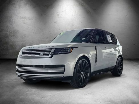 Used 2024 Land Rover Range Rover SV AWD/4WD image 5