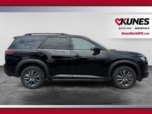 Used 2025 Nissan Pathfinder SV AWD/4WD image 12