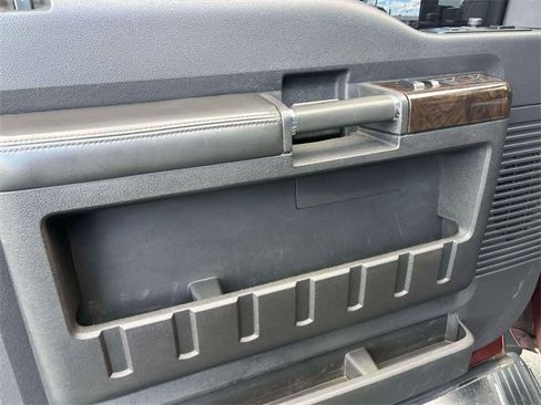 Used 2016 Ford F350 Platinum w/ FX4 Off-Road Package image 25