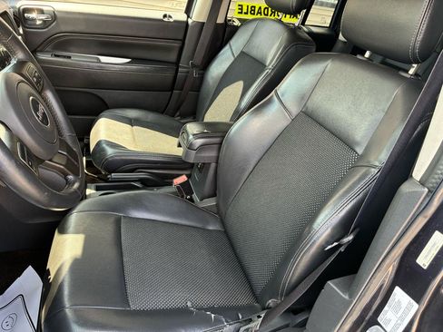 Used 2014 Jeep Compass FWD image 9
