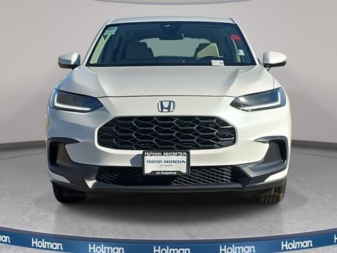 Certified 2025 Honda HR-V LX image 3