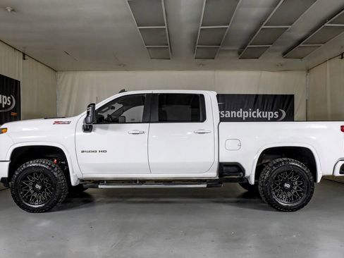 Used 2024 Chevrolet Silverado 2500 LT AWD/4WD image 12