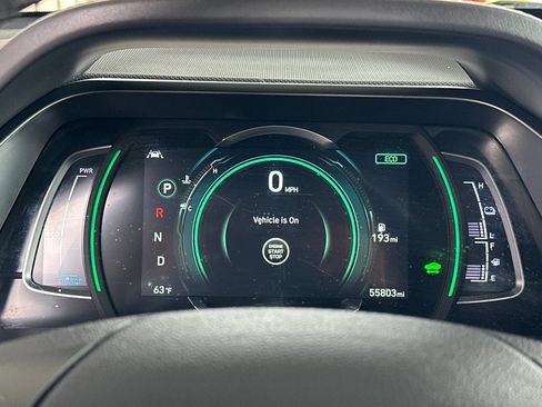 Used 2022 Hyundai Ioniq SE image 25