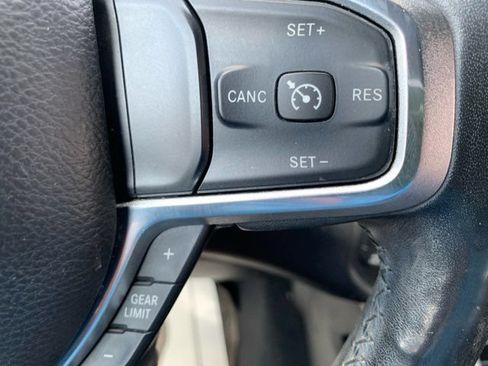Used 2019 RAM 1500 Laramie AWD/4WD image 26