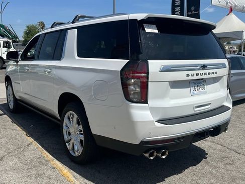 Used 2024 Chevrolet Suburban High Country w/ Advanced Technology Package AWD/4WD image 3