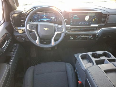 Used 2023 Chevrolet Silverado 1500 LT image 11