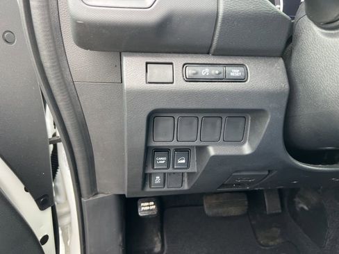 Used 2022 Nissan Frontier S image 16